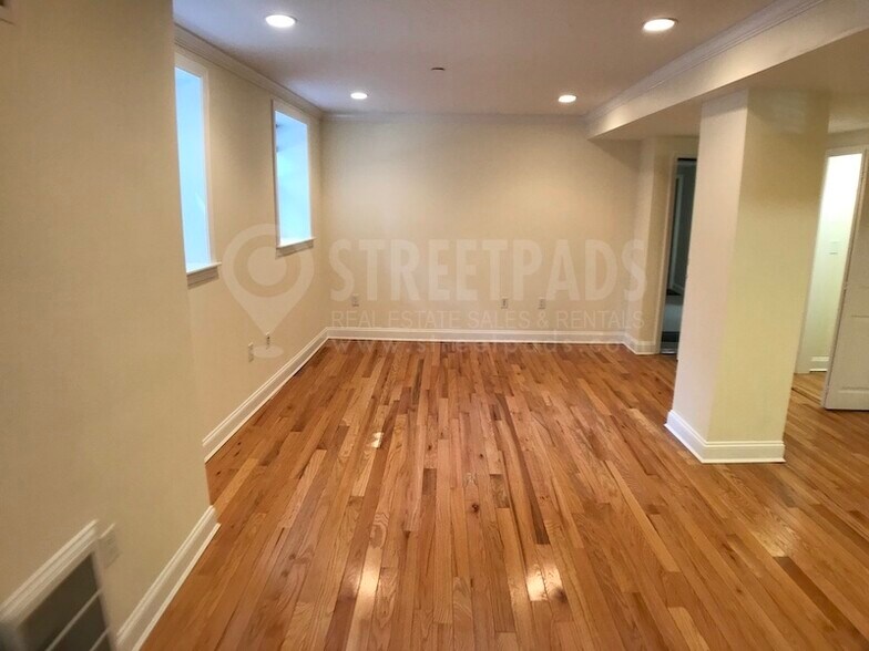 Building Photo - 3 Chauncy St