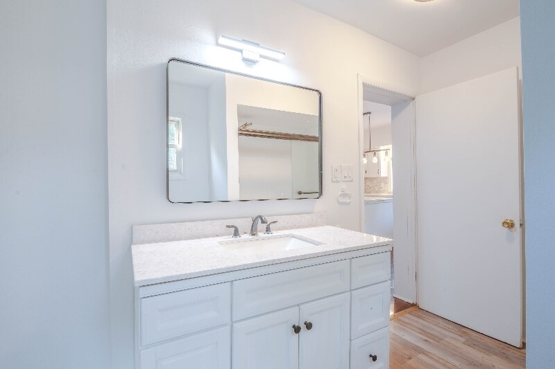 Building Photo - 301 McLean St