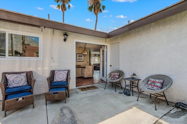 Building Photo - 53705 Avenida Diaz