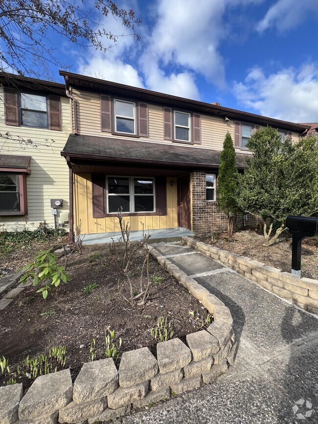 Building Photo - 878 Williams Pl