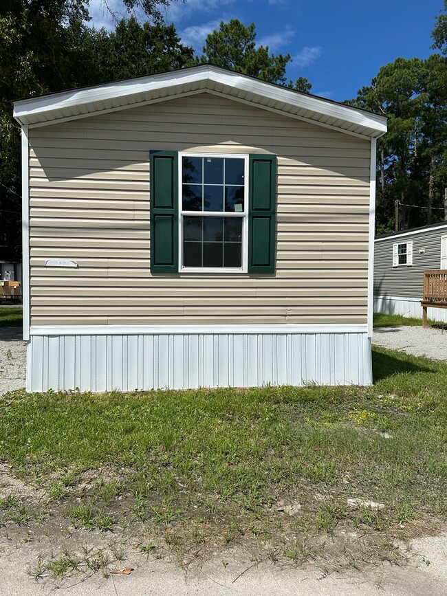 Building Photo - 127 Hubert Blvd