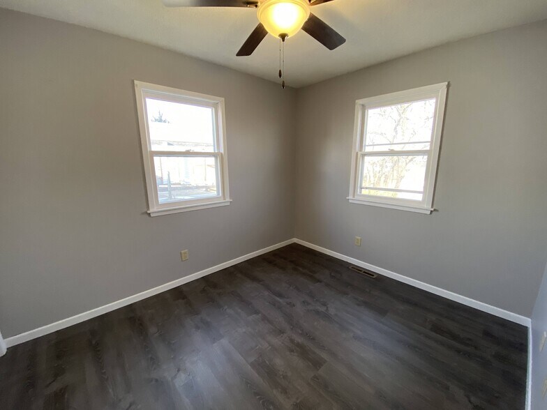 Building Photo - 3408 Easton Blvd