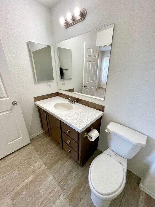 Building Photo - Great 2 Bedroom, 2 Bathroom Home!