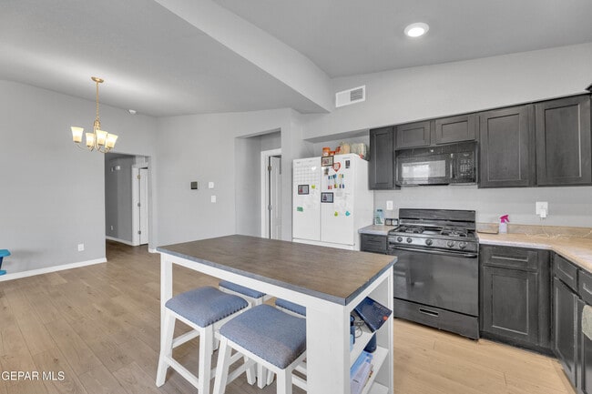 Building Photo - 14557 Desert Poppy Ct