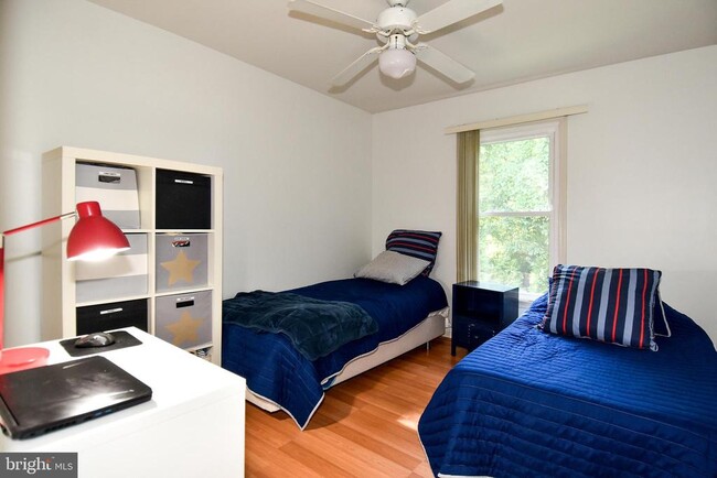 Building Photo - 4846 Cloister Dr