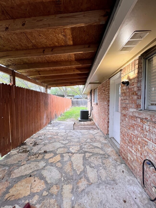 Covered Patio - 10623 Golden Quail Dr