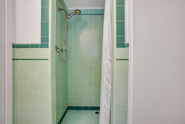 Building Photo - Charming Mid-Century Home for Lease in Pasadena’s San Rafael Hills