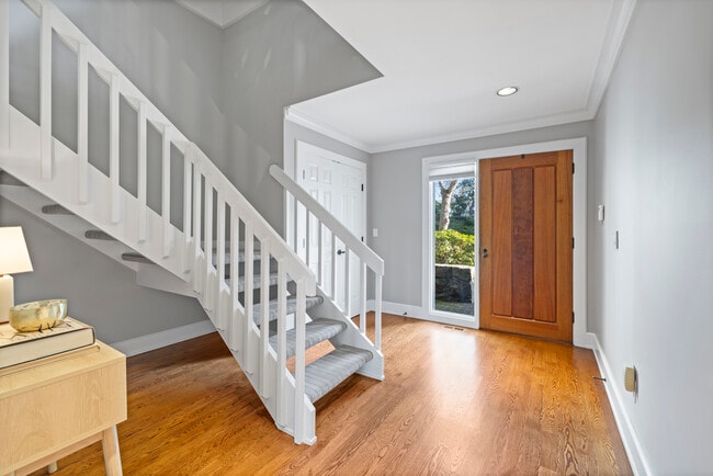 Building Photo - 1 Island Dr