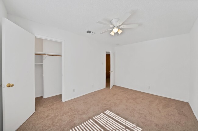 Building Photo - 6516 Perdido Dr