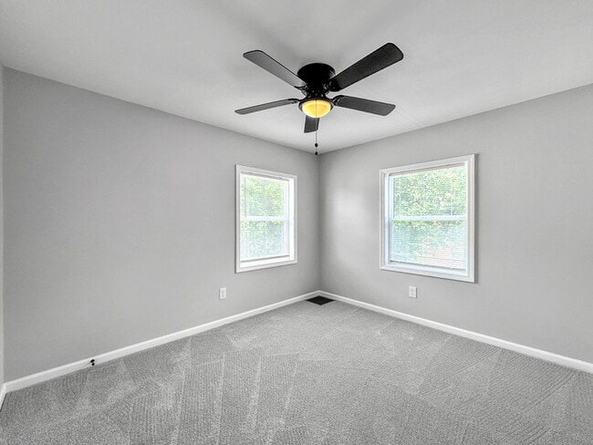 Building Photo - Charming 2 beds 1 baths in Columbus!