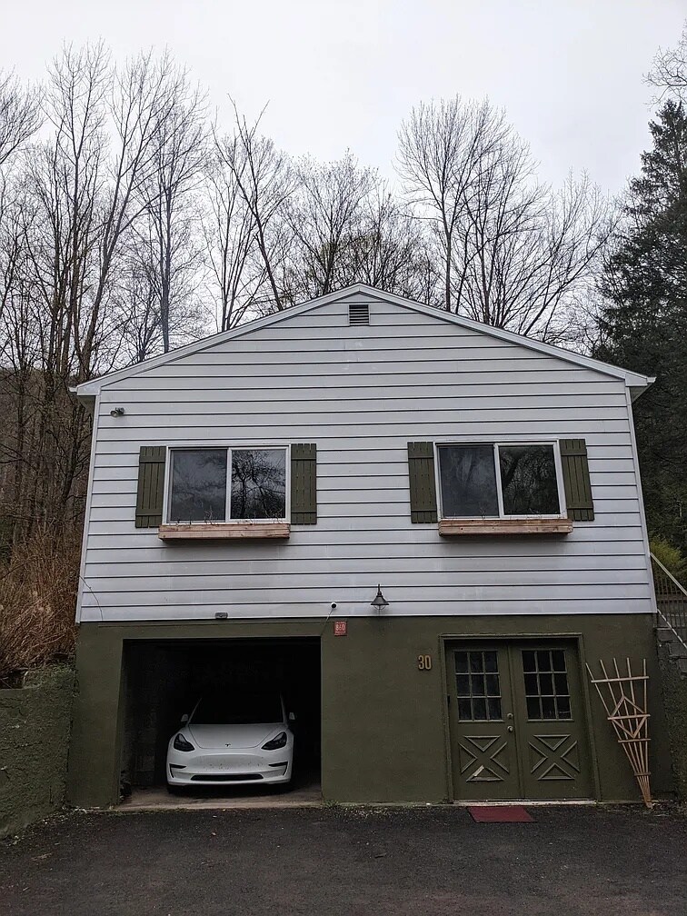 Building Photo - 30 Ford Rd