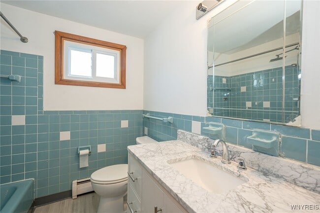 Building Photo - 24 Honduras Ln