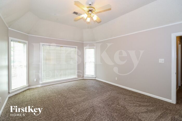 Building Photo - 7780 Hawkcrest Dr