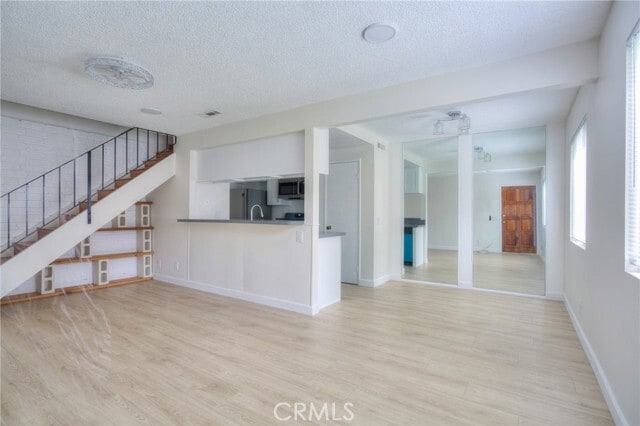 Building Photo - 1085 Sierra Madre Ave