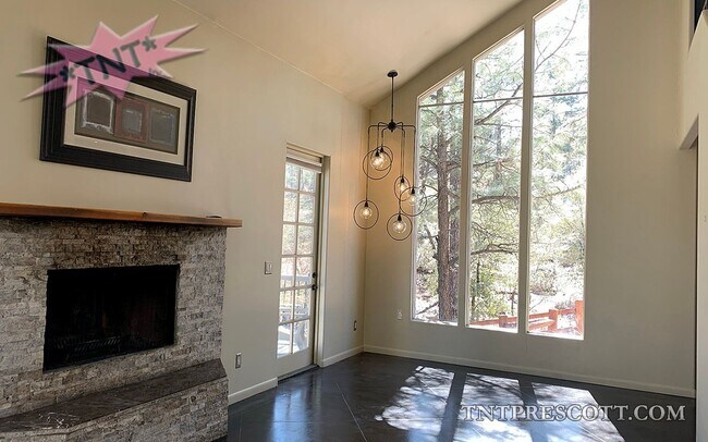 Building Photo - Home in Prescott in the Pines ~ HOLD (B)