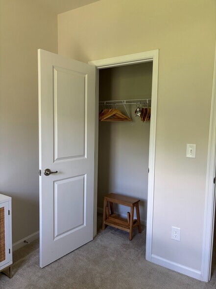 Building Photo - Room in Townhome on Beeler Ln