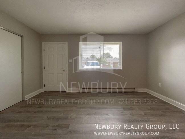 Building Photo - 29 Sunbury Estates