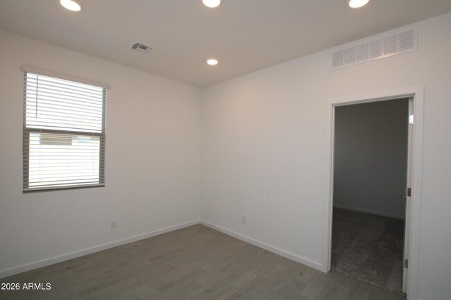 Building Photo - 5816 N 202nd Ln