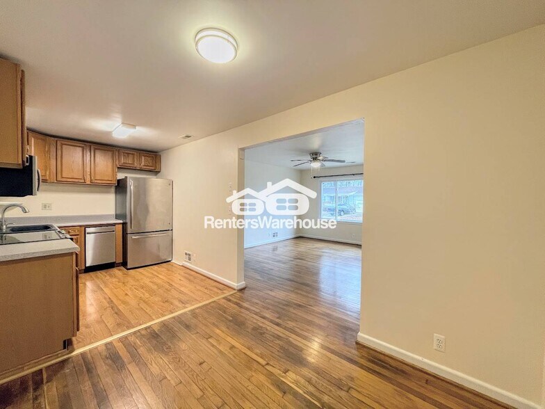 Building Photo - 528 Plantation Dr