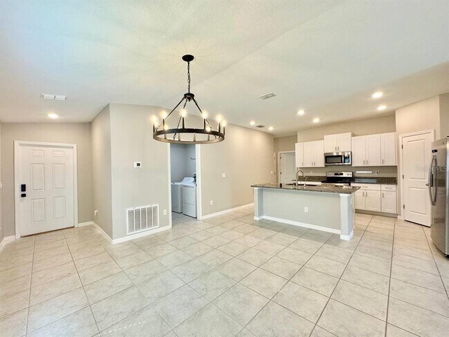 Building Photo - 1806 Colding Dr