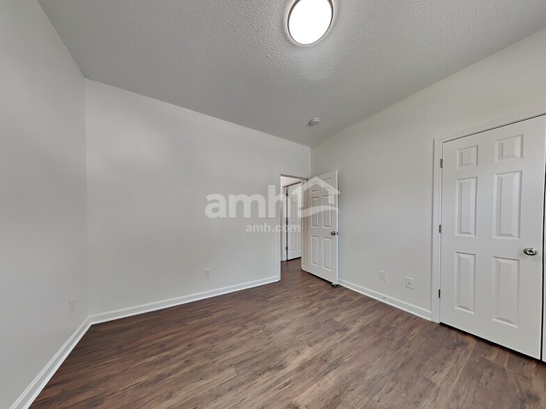 Building Photo - 5116 Old Plantation Cir