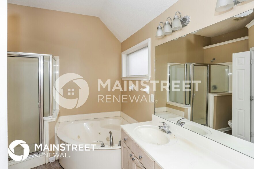 Building Photo - 924 Dalemore Ln