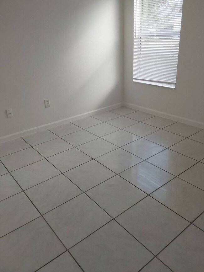 Building Photo - 21 Prospect Ln