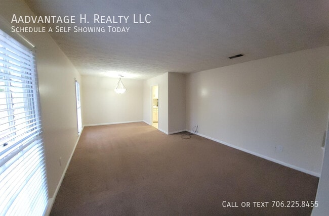 Building Photo - 4848 Basswood Dr