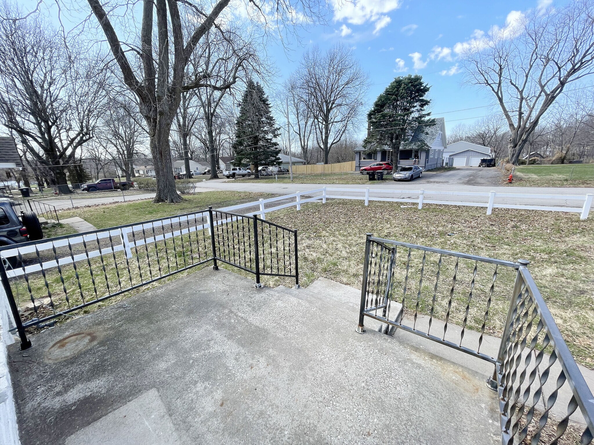 Building Photo - 1345 S Liberty St