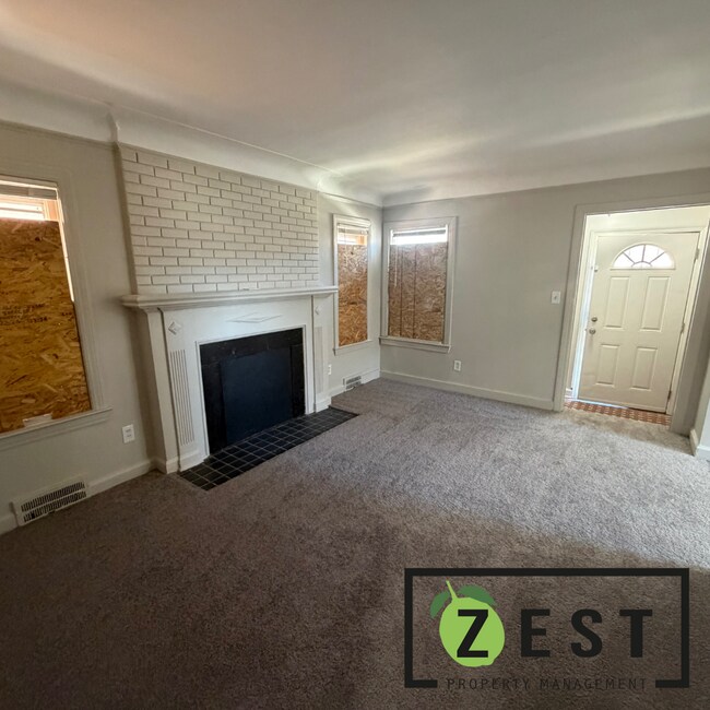 Building Photo - OPEN HOUSE 5/13! 3-3:30 PM!!! Beautiful 3 bedroom 1 Bath