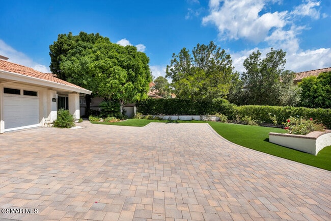 Building Photo - 4066 Calle Del Sol