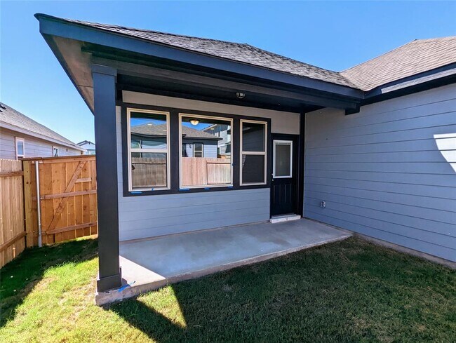 Building Photo - 121 Drifter Ln