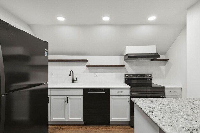 Building Photo - 414 Herkimer St