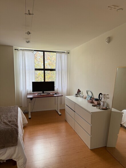 Building Photo - 4141 Via Marisol