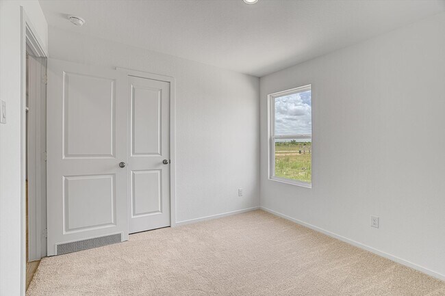 Building Photo - 390 LUCIA Way