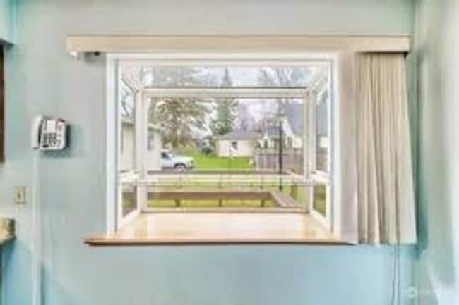 Building Photo - 501 Division St