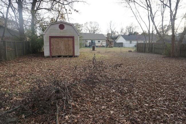 Building Photo - 65 Sycamore Cir