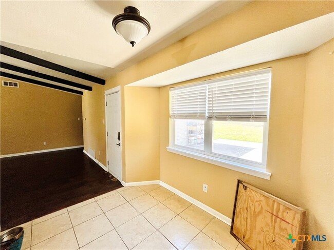 Building Photo - 1006 Missouri Ave