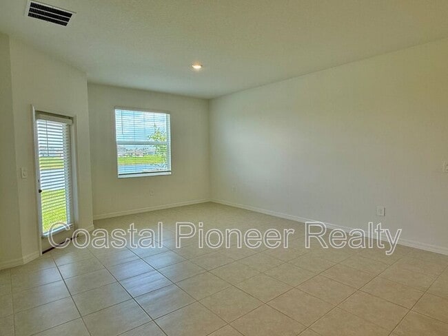 Building Photo - 9320 Bonita Mar Dr