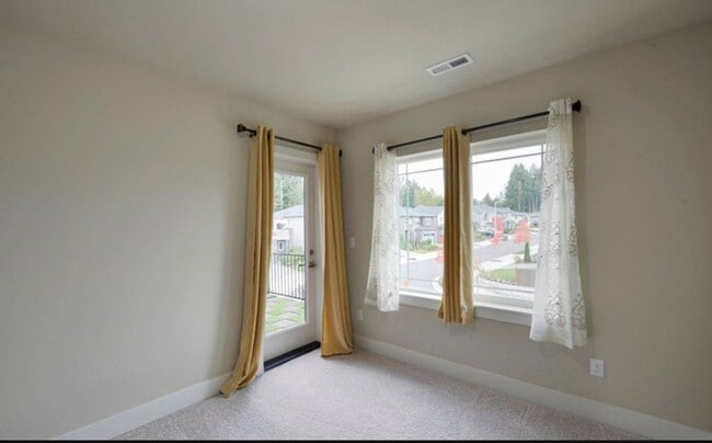 Building Photo - Upscale Bothell home in quiet Neighborhood!