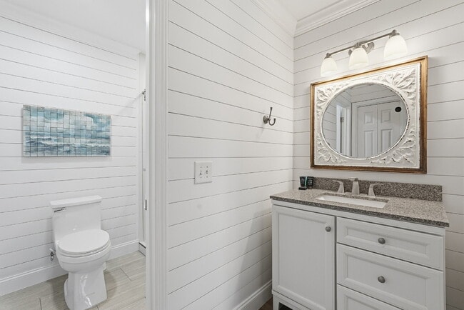 Building Photo - "Coastal Comfort Awaits: Spacious 2-Bed, 2-Bath Furnished Condo in Shipyard on Hilton Head Island!"