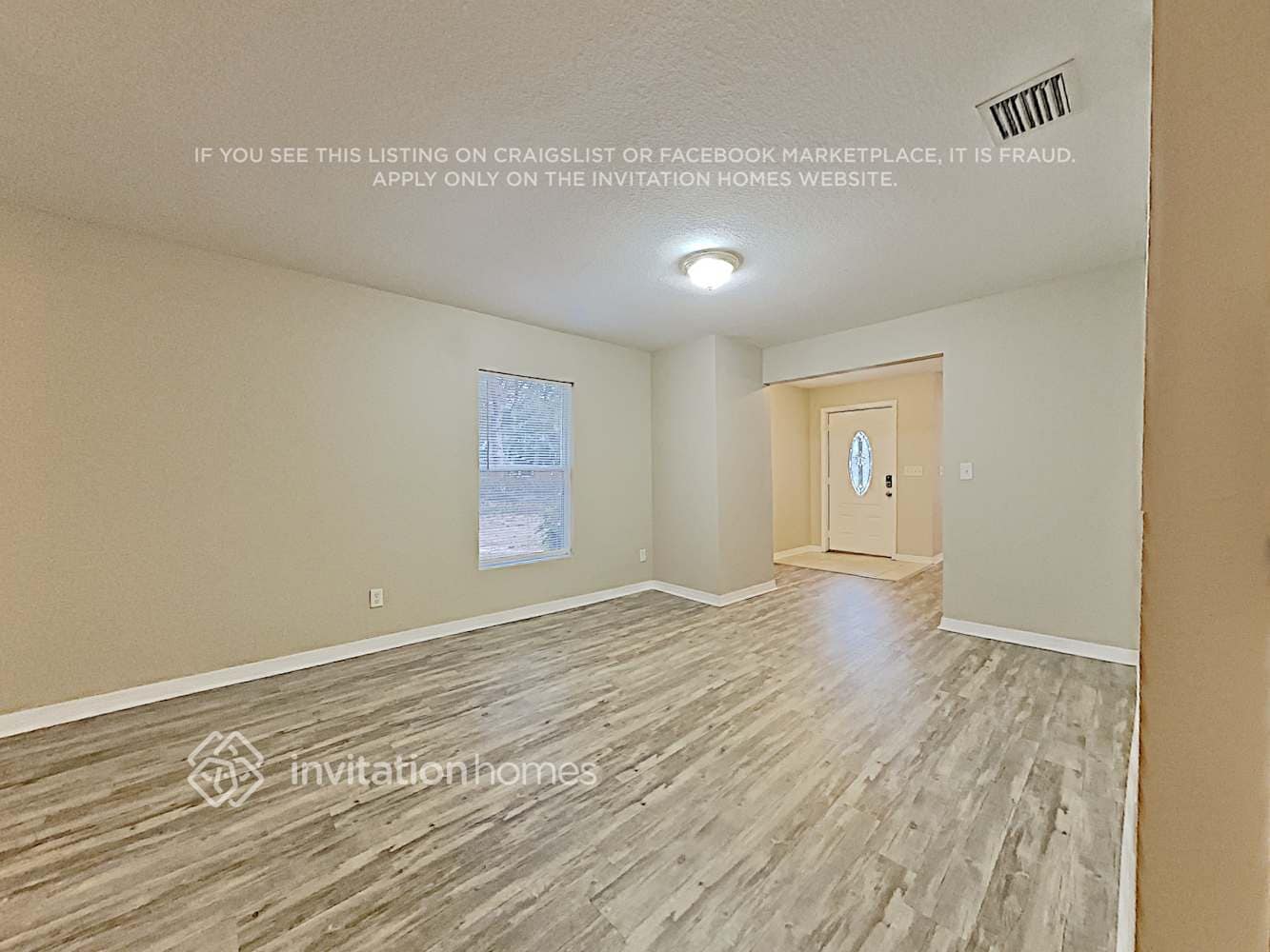 Building Photo - 2401 Granada Cir E