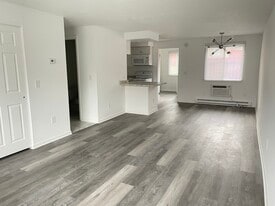 Building Photo - 92 Autumn Chapel Way