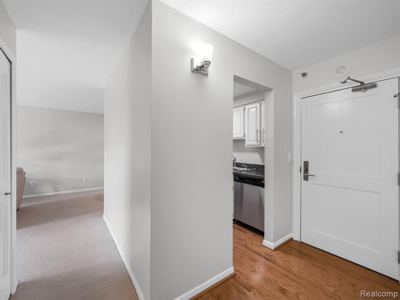 Building Photo - 411 S Old Woodward Ave