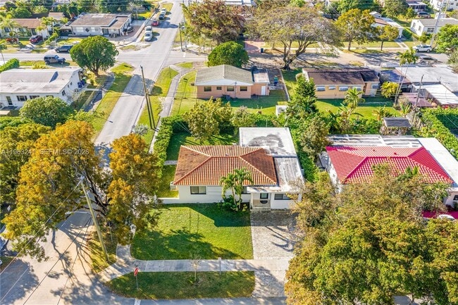 Building Photo - 6060 SW 16th Terrace