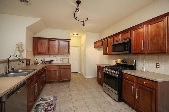 Building Photo - 29619 S Legends Bend Dr