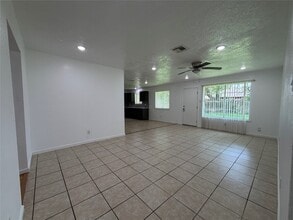 Building Photo - 9911 Cardinal St