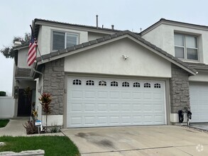 Building Photo - Fabulous 3 Bedroom Anaheim Hills End Unit ...