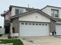 Building Photo - Fabulous 3 Bedroom Anaheim Hills End Unit ...