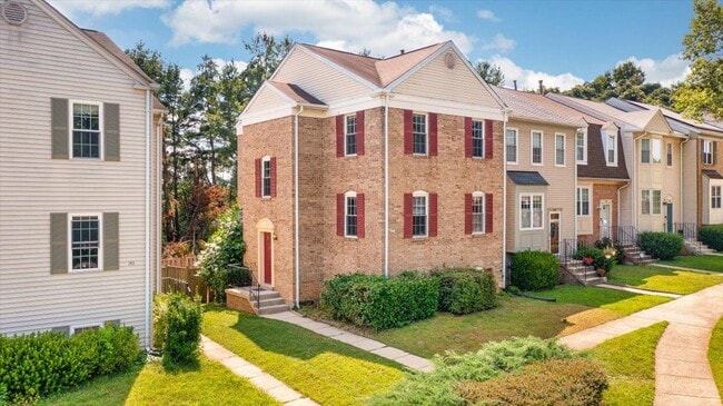 Building Photo - 151 Lazy Hollow Dr